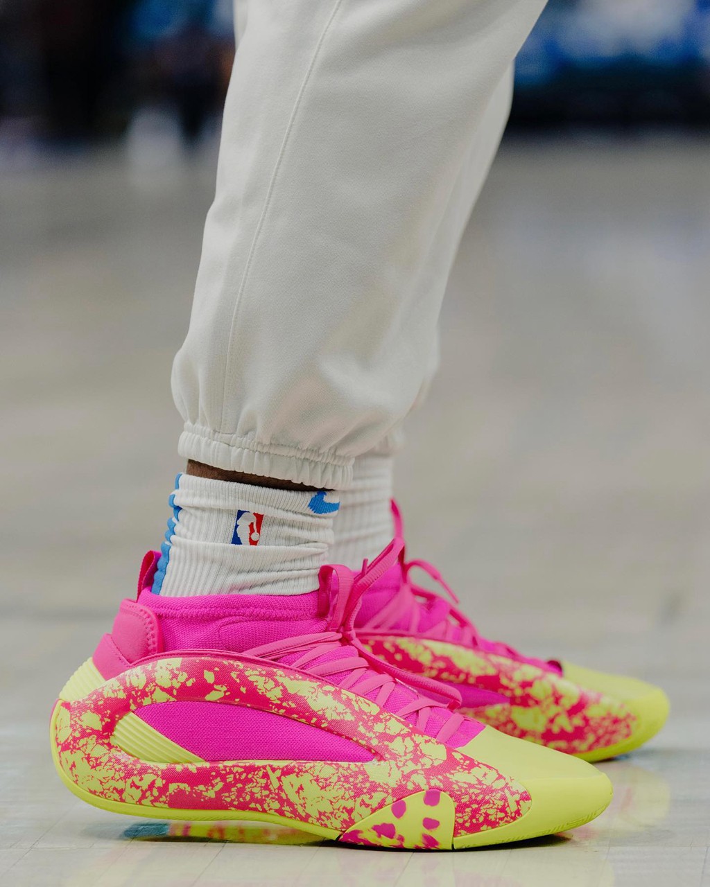 adidas,Harden Vol.8 骚气值拉满!这双哈登 8 回头率太高了! adidas,Harden Vol.8 骚气值拉满!这双哈登 8 回头率太高了!