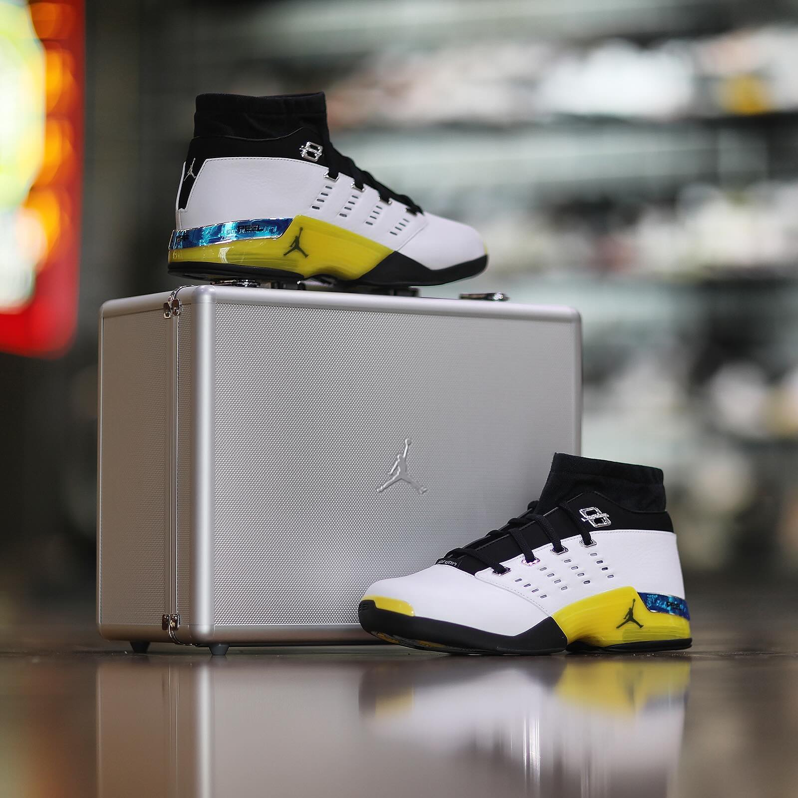 Air Jordan 17 Low,Lightning,AJ 日期记好了!AJ17 Low 国区即将登场! Air Jordan 17 Low,Lightning,AJ 日期记好了!AJ17 Low 国区即将登场!