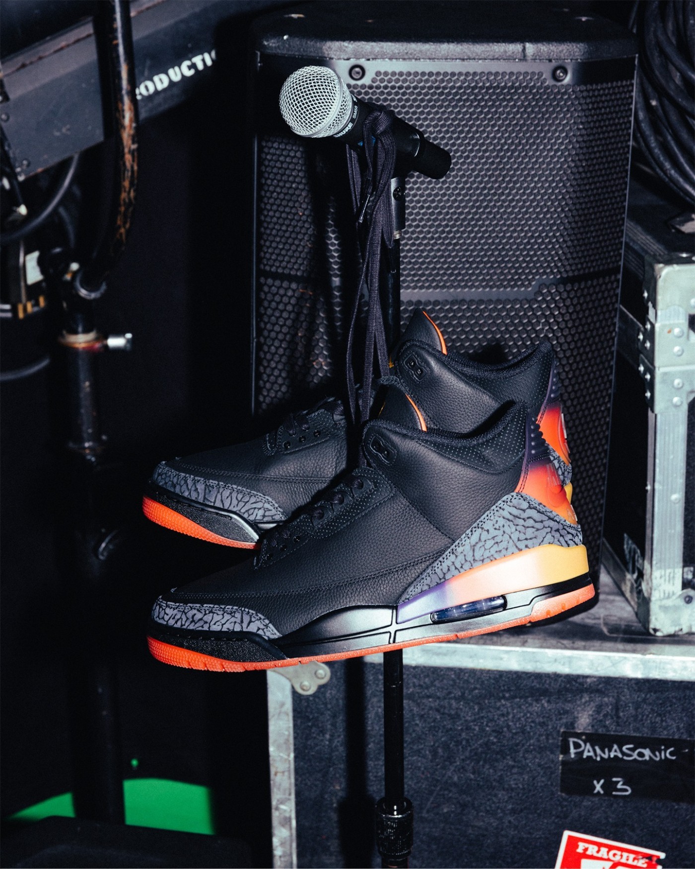 Futura,Dunk SB,AJ3,J Balvin,回顾 溢价有点离谱!今早两双「重磅联名」你中了吗? Futura,Dunk SB,AJ3,J Balvin,回顾 溢价有点离谱!今早两双「重磅联名」你中了吗?