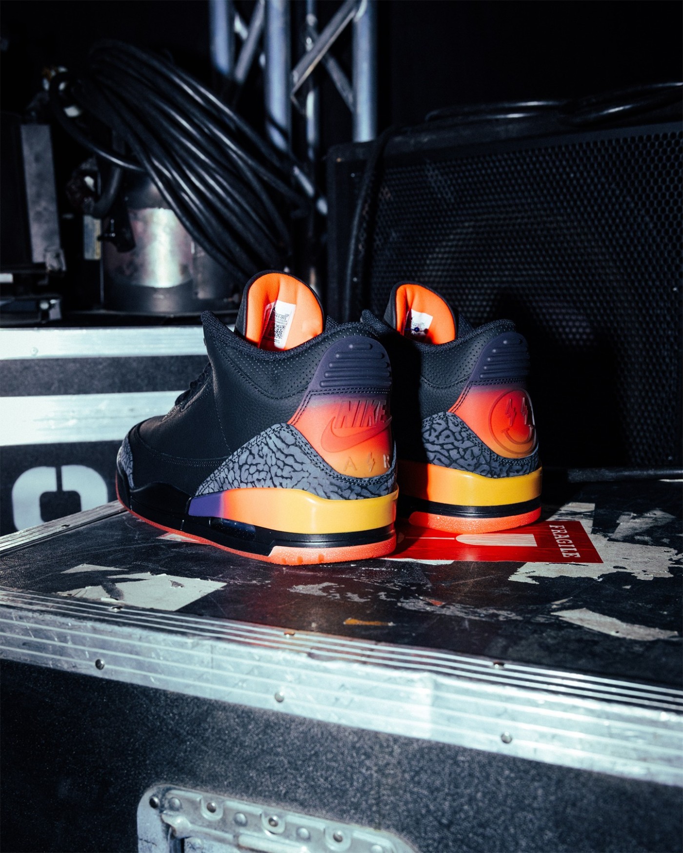 Futura,Dunk SB,AJ3,J Balvin,回顾 溢价有点离谱!今早两双「重磅联名」你中了吗? Futura,Dunk SB,AJ3,J Balvin,回顾 溢价有点离谱!今早两双「重磅联名」你中了吗?