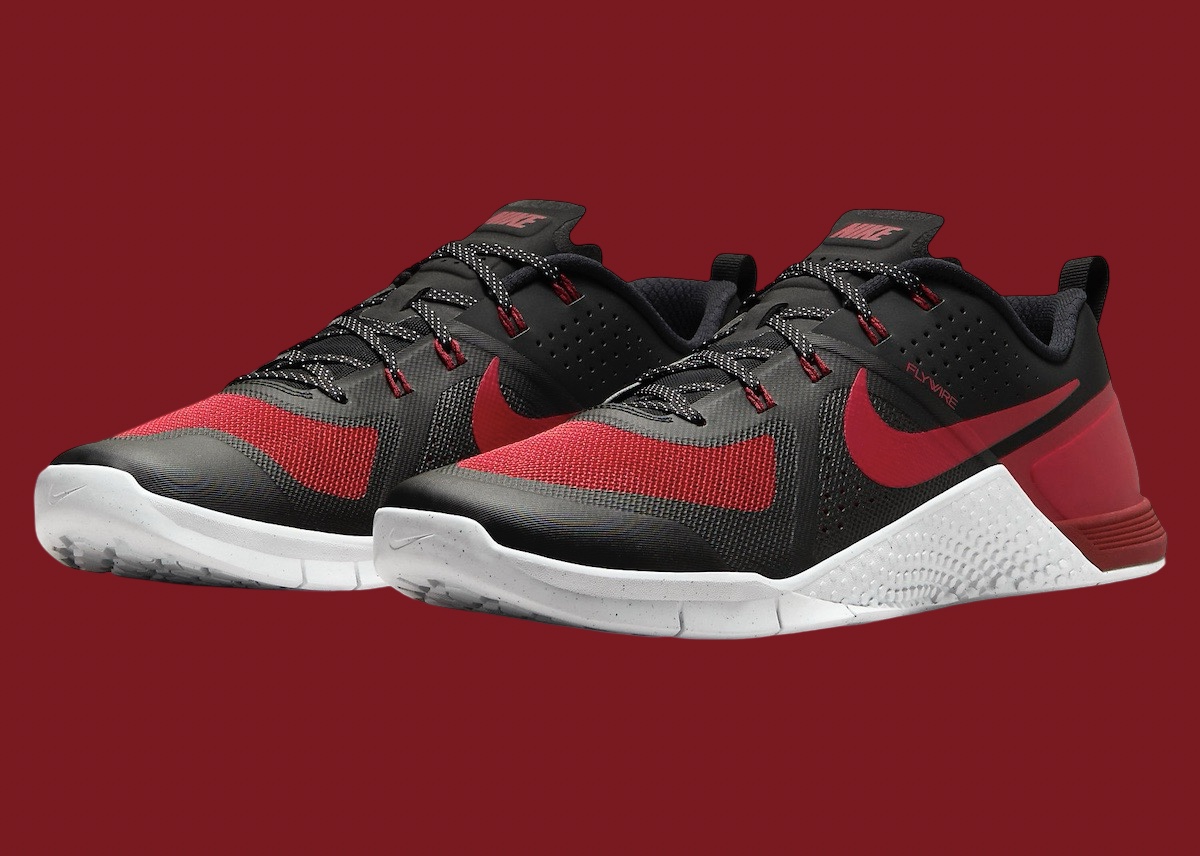 Nike,Metcon 1,Banned,FQ1854-00 又一双 OG 鞋型突然回归!还是「禁穿配色」! Nike,Metcon 1,Banned,FQ1854-00 又一双 OG 鞋型突然回归!还是「禁穿配色」!