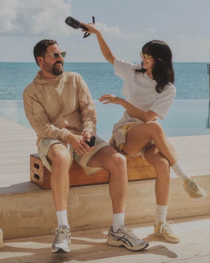 明星上脚,KITH,Lisa Lisa 为 KITH 甜美带货!新造型你给打几分? 明星上脚,KITH,Lisa Lisa 为 KITH 甜美带货!新造型你给打几分?