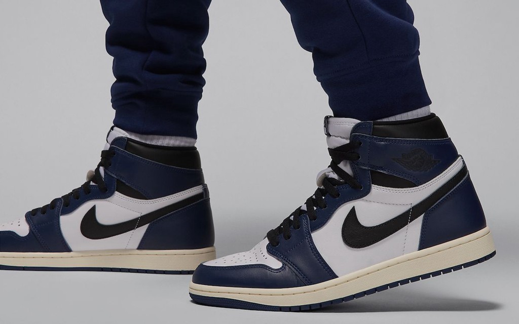 Air Jordan 1 High OG,Midnight 简单百搭!「午夜蓝」AJ1 实物上脚曝光! Air Jordan 1 High OG,Midnight 简单百搭!「午夜蓝」AJ1 实物上脚曝光!