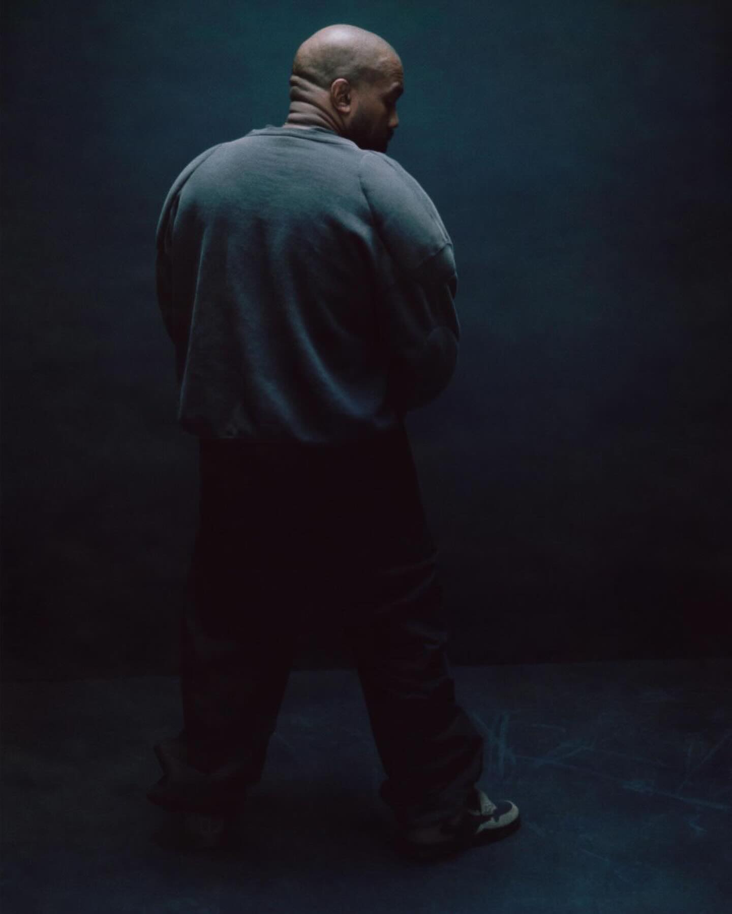 Kanye,侃爷 侃爷跟阿迪闹掰后,穿过哪些鞋?有一双的价格我真没想到! Kanye,侃爷 侃爷跟阿迪闹掰后,穿过哪些鞋?有一双的价格我真没想到!