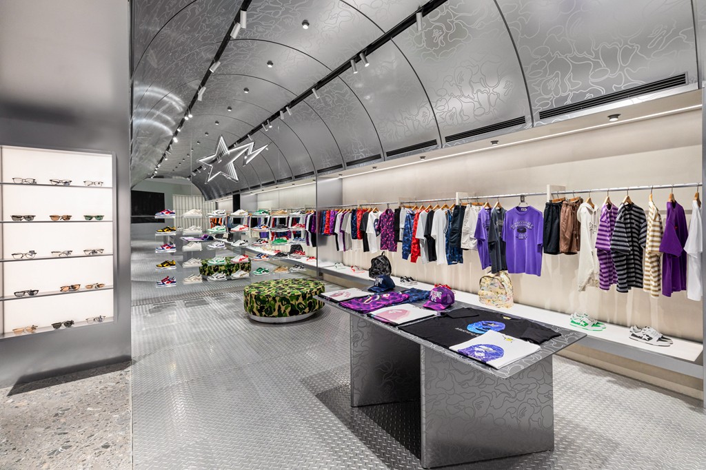 BAPE®,BAPE STORE®,沈阳 未来猿人世界够梦幻!沈阳万象城 BAPE STORE® 再启新程! BAPE®,BAPE STORE®,沈阳 未来猿人世界够梦幻!沈阳万象城 BAPE STORE® 再启新程!