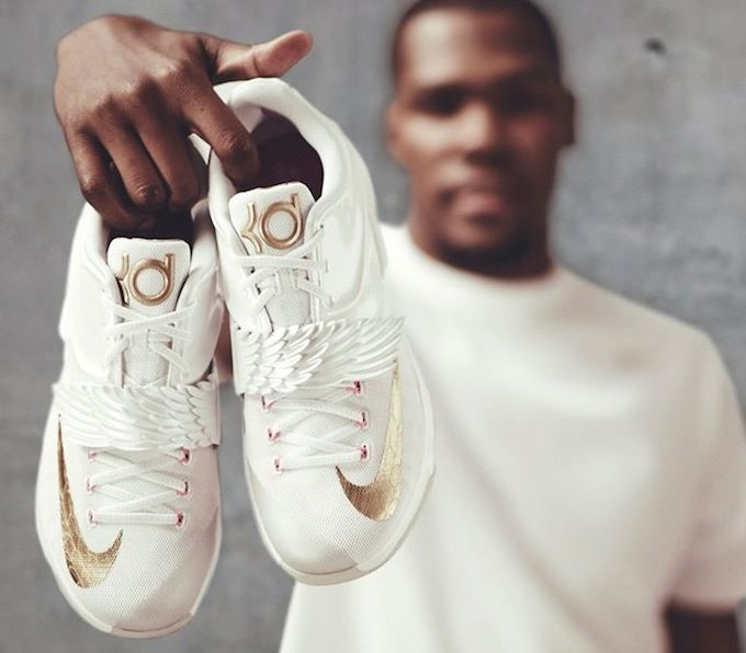 Nike,KD4,Aunt Pearl,HF9098-600 又一双 Nike「抗乳腺癌」确认复刻!日期泄露! Nike,KD4,Aunt Pearl,HF9098-600 又一双 Nike「抗乳腺癌」确认复刻!日期泄露!