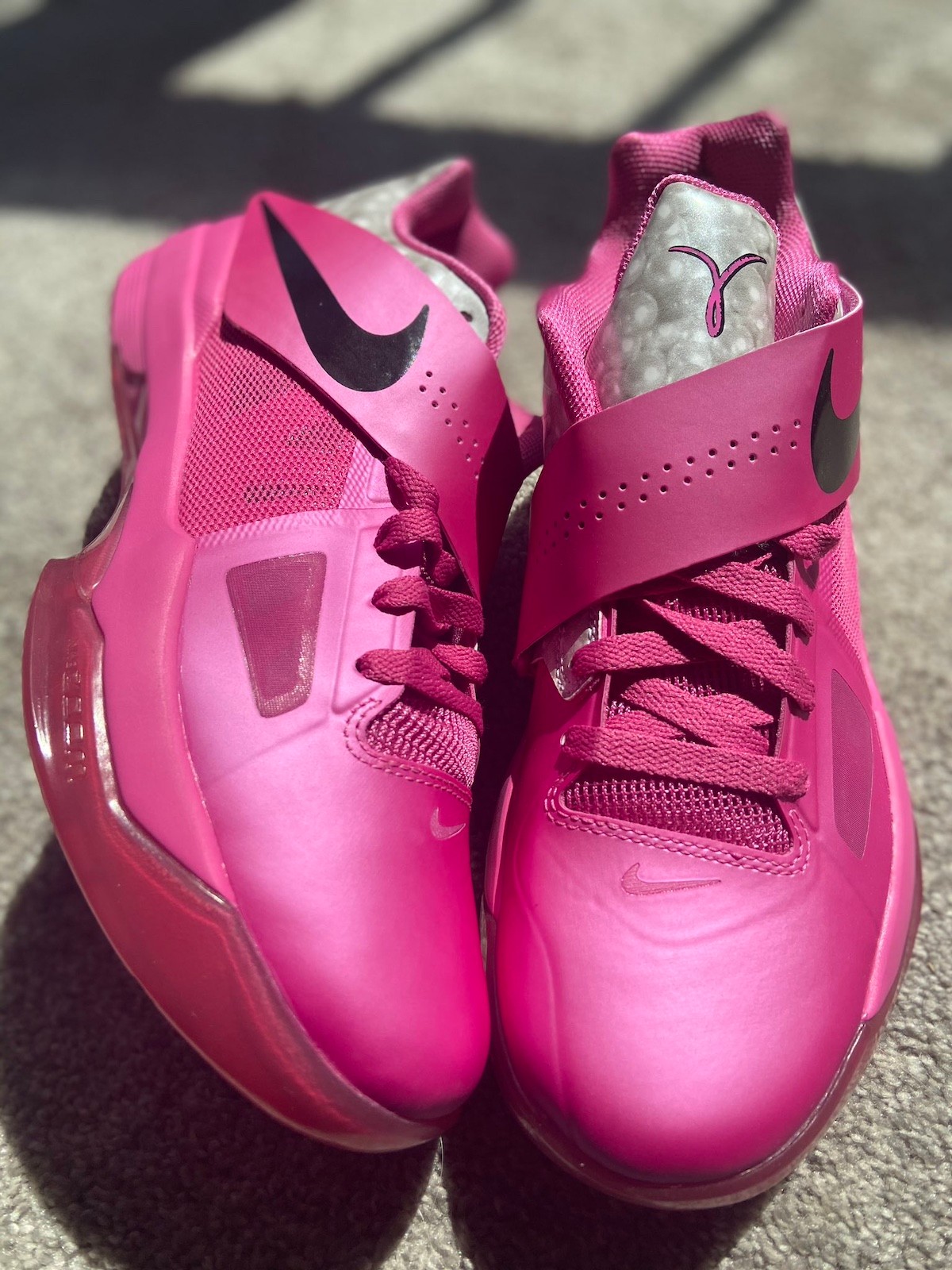 抗乳腺癌,Nike,Kobe 9 EM Protro PE, 又一款全新 Kobe 9 曝光!还是超人气「抗乳腺癌」配色! 抗乳腺癌,Nike,Kobe 9 EM Protro PE, 又一款全新 Kobe 9 曝光!还是超人气「抗乳腺癌」配色!