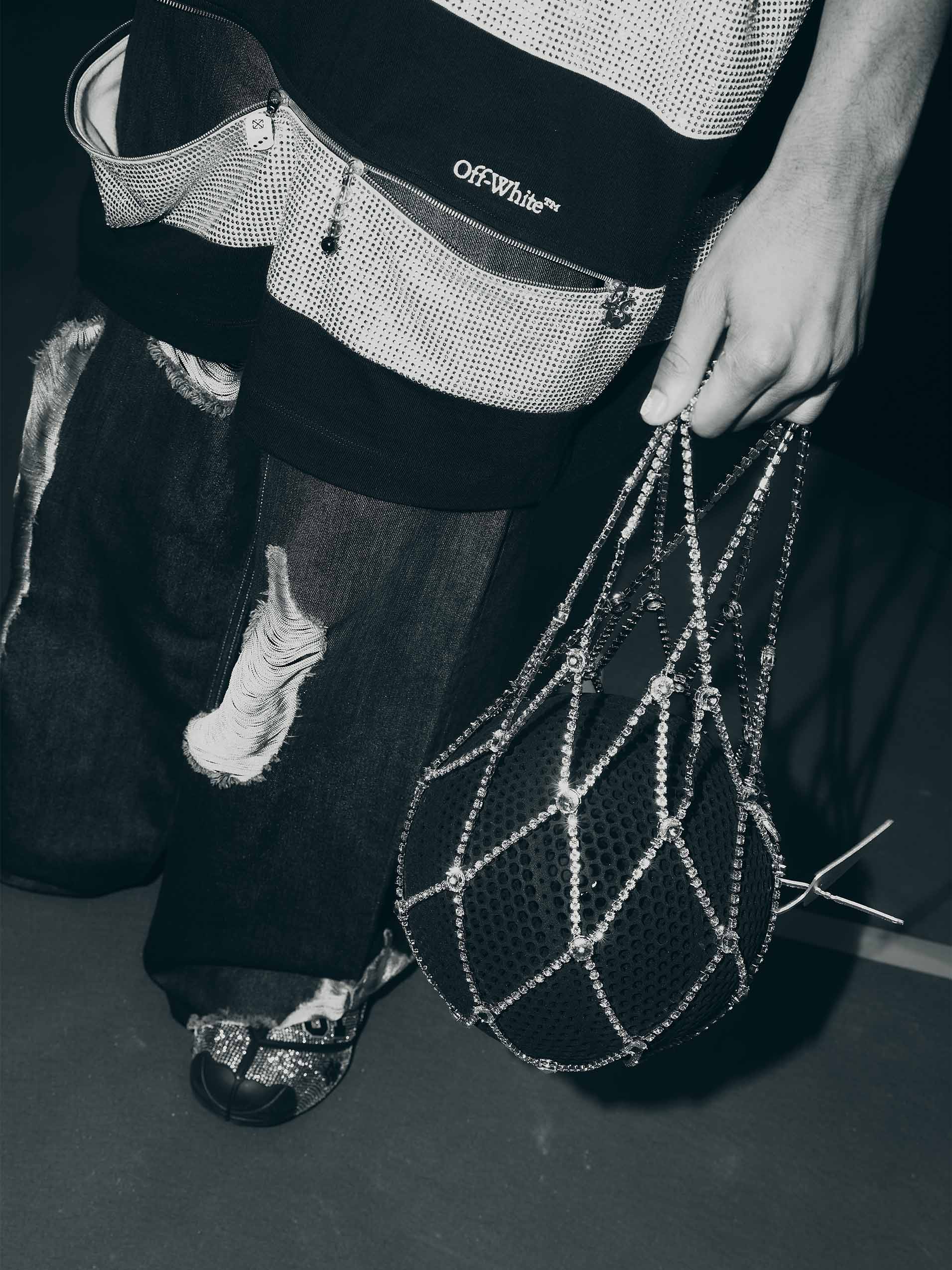 OFF-WHITE,Wilson,篮球 概念版太科幻了!OFF-WHITE x Wilson® 推出首款联名篮球! OFF-WHITE,Wilson,篮球 概念版太科幻了!OFF-WHITE x Wilson® 推出首款联名篮球!