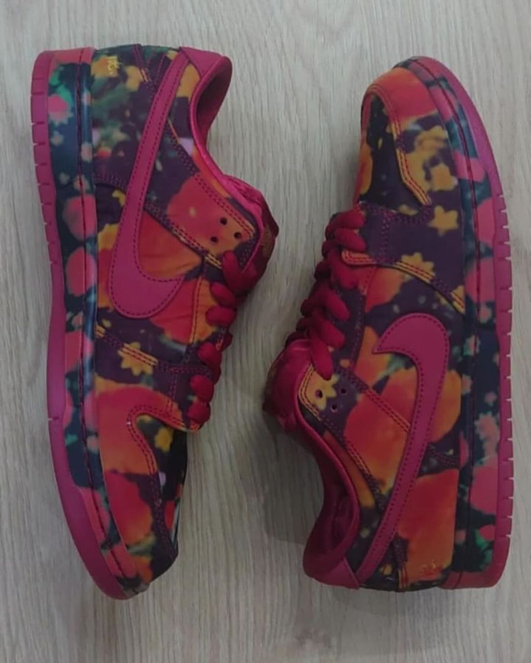 绿野仙踪,The Wizard of Oz,Nike,SB 撕撕乐鞋面!「绿野仙踪」x Nike SB 最新实物曝光! 绿野仙踪,The Wizard of Oz,Nike,SB 撕撕乐鞋面!「绿野仙踪」x Nike SB 最新实物曝光!
