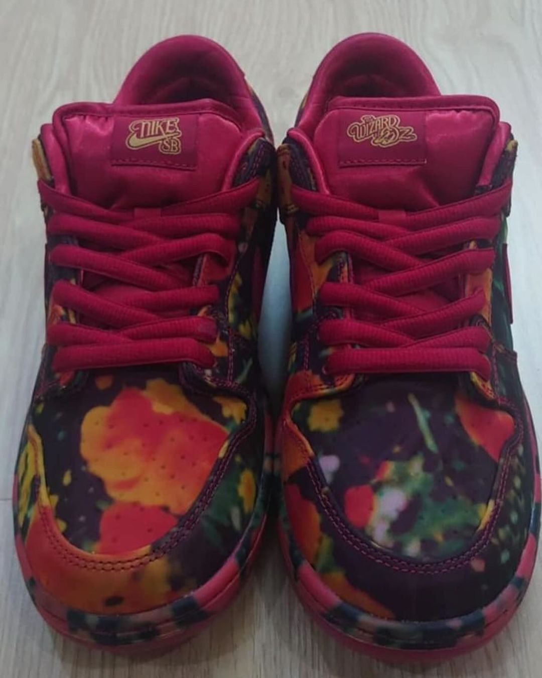 绿野仙踪,The Wizard of Oz,Nike,SB 撕撕乐鞋面!「绿野仙踪」x Nike SB 最新实物曝光! 绿野仙踪,The Wizard of Oz,Nike,SB 撕撕乐鞋面!「绿野仙踪」x Nike SB 最新实物曝光!