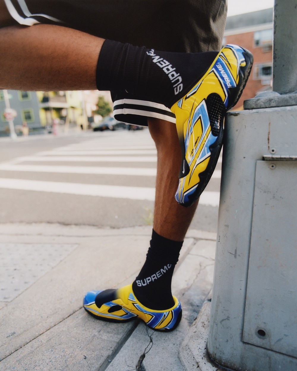 Supreme,风拖,Nike,Clogposite,Dru 纯正赛车血统!Sup x Nike 入手详情曝光! Supreme,风拖,Nike,Clogposite,Dru 纯正赛车血统!Sup x Nike 入手详情曝光!