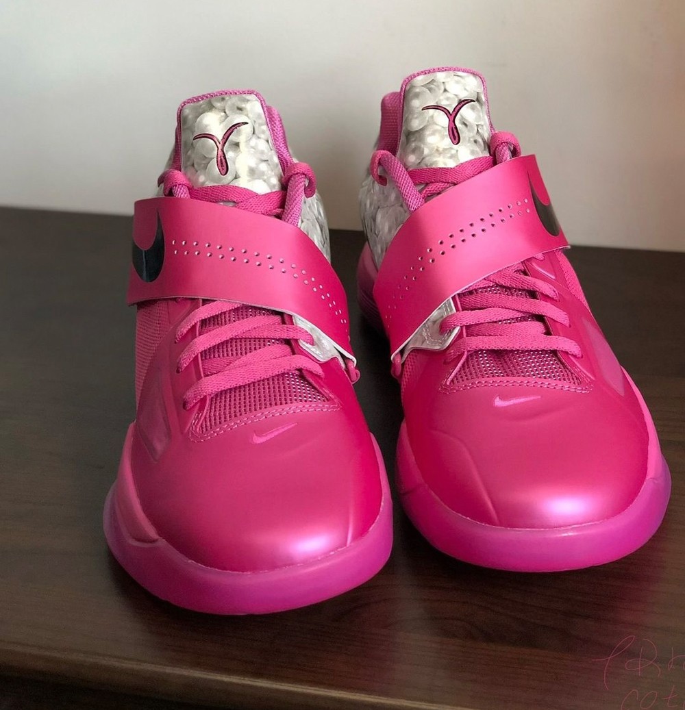 Nike,KD4,Aunt Pearl,HF9098-600 终于等到「抗乳腺癌」KD4 了!日期泄露! Nike,KD4,Aunt Pearl,HF9098-600 终于等到「抗乳腺癌」KD4 了!日期泄露!
