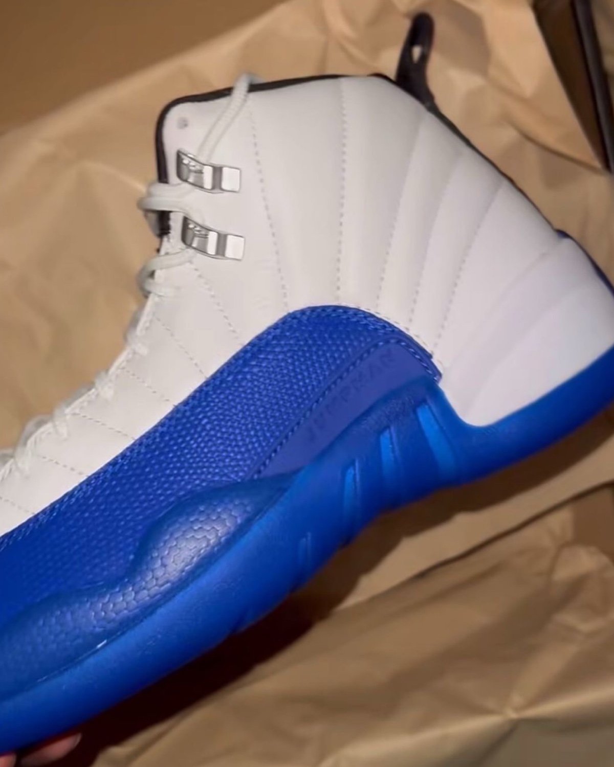CT8013-140,AJ12,Air Jordan 12 AJ12 再现 Cherry 主题!不过这次是这个配色… CT8013-140,AJ12,Air Jordan 12 AJ12 再现 Cherry 主题!不过这次是这个配色…