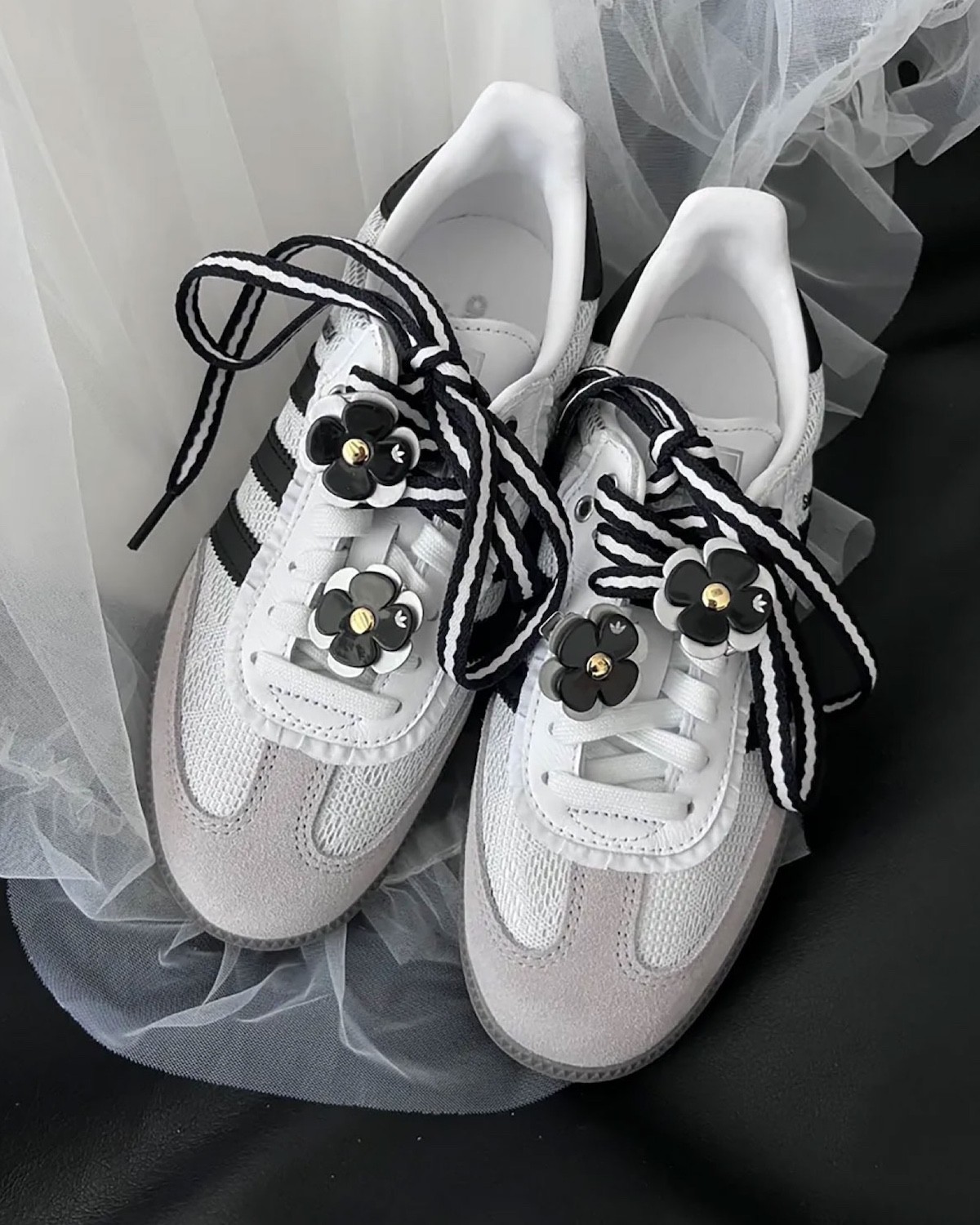 adidas,IH3371,Lace Flower,Samb 小姐姐上脚确实美!三叶草「芭蕾系新鞋」有点意思! adidas,IH3371,Lace Flower,Samb 小姐姐上脚确实美!三叶草「芭蕾系新鞋」有点意思!