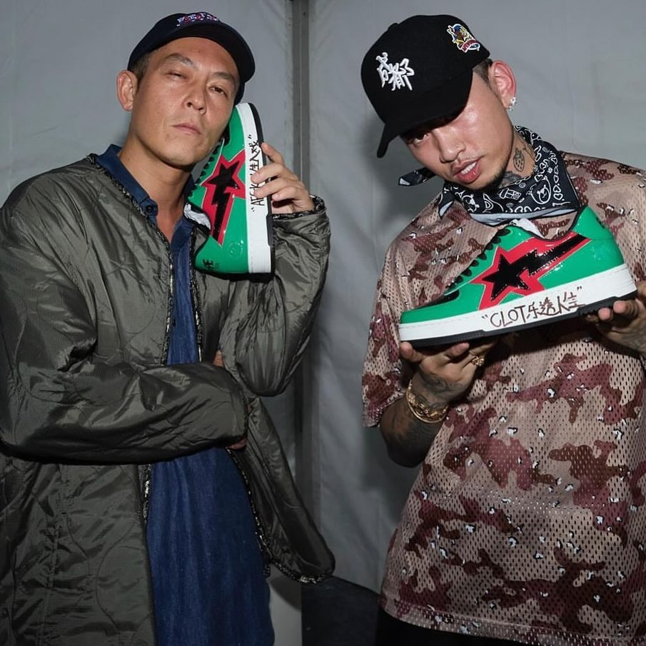 BAPE,BAPE STA,马思唯 冠希晒出马思唯合照!手上拿的新鞋是... BAPE,BAPE STA,马思唯 冠希晒出马思唯合照!手上拿的新鞋是...