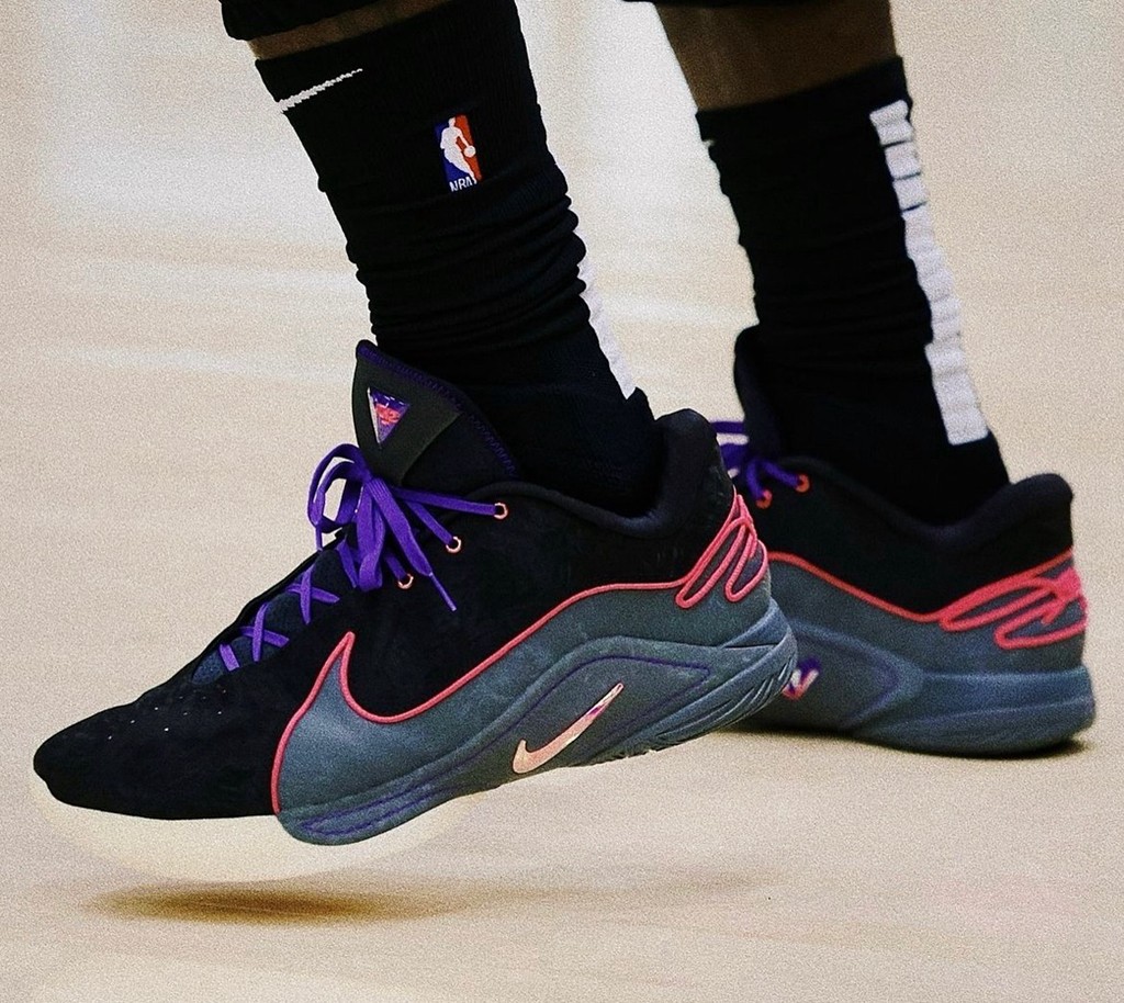 Nike,LeBron 22,Moonlight Nike LeBron 22 要来了!发售日期曝光! Nike,LeBron 22,Moonlight Nike LeBron 22 要来了!发售日期曝光!