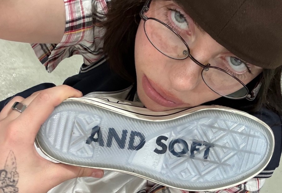 碧梨,Converse 碧梨整新活儿!跟这牌子合作,出定制鞋了! 碧梨,Converse 碧梨整新活儿!跟这牌子合作,出定制鞋了!