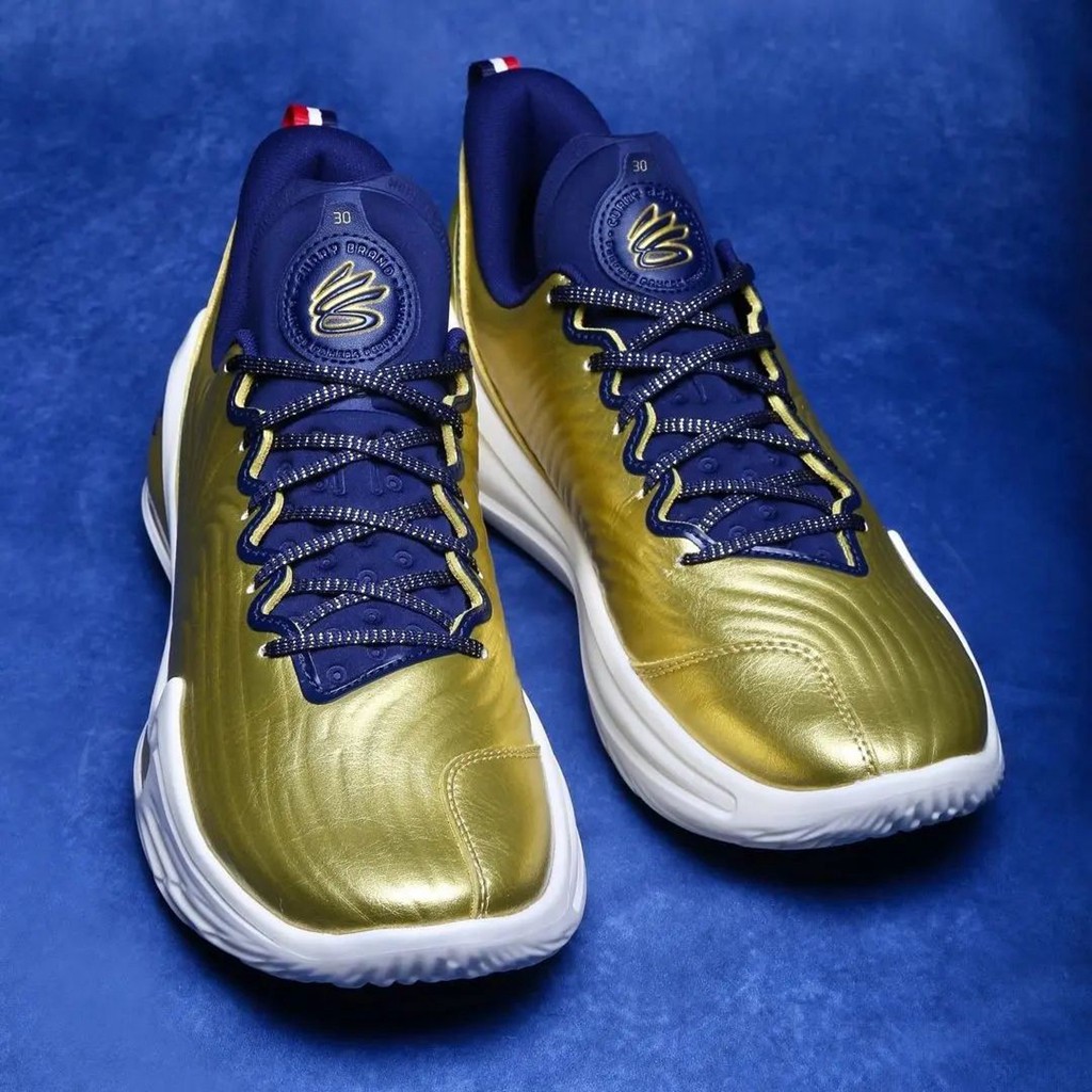 UA,Curry 12,金牌,奥运 超豪华规格!库里「金牌战靴」实物曝光! UA,Curry 12,金牌,奥运 超豪华规格!库里「金牌战靴」实物曝光!