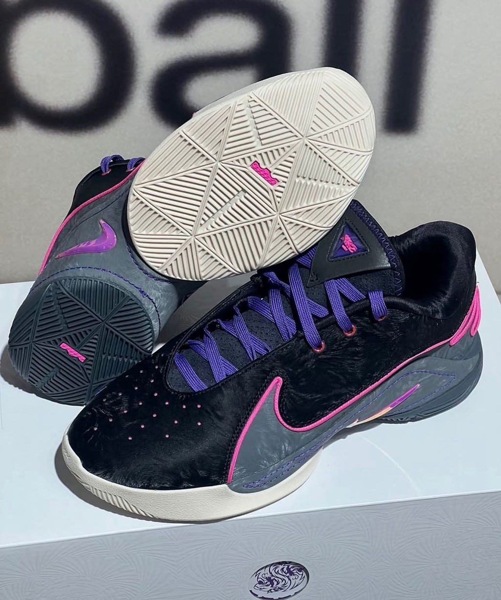 LeBron 22,Nike LBJ22「迈阿密之夜」最新实物!日期泄露! LeBron 22,Nike LBJ22「迈阿密之夜」最新实物!日期泄露!
