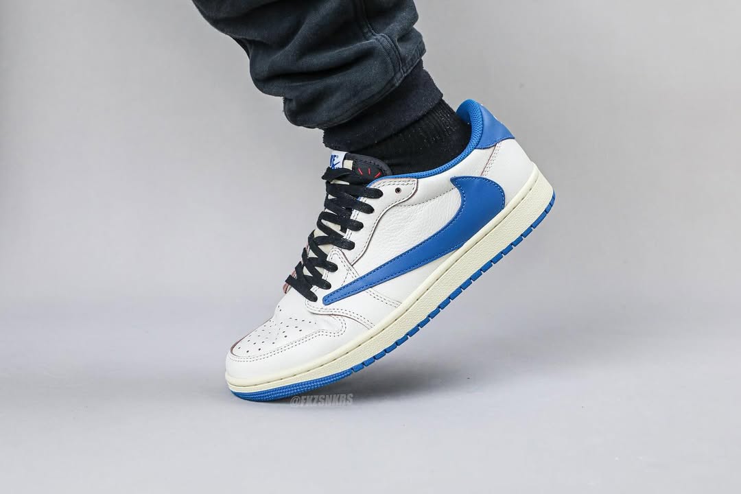 Travis Scott,Fragment,AJ,Air J 「闪电倒钩 2.0」有上脚图了!你打几分? Travis Scott,Fragment,AJ,Air J 「闪电倒钩 2.0」有上脚图了!你打几分?