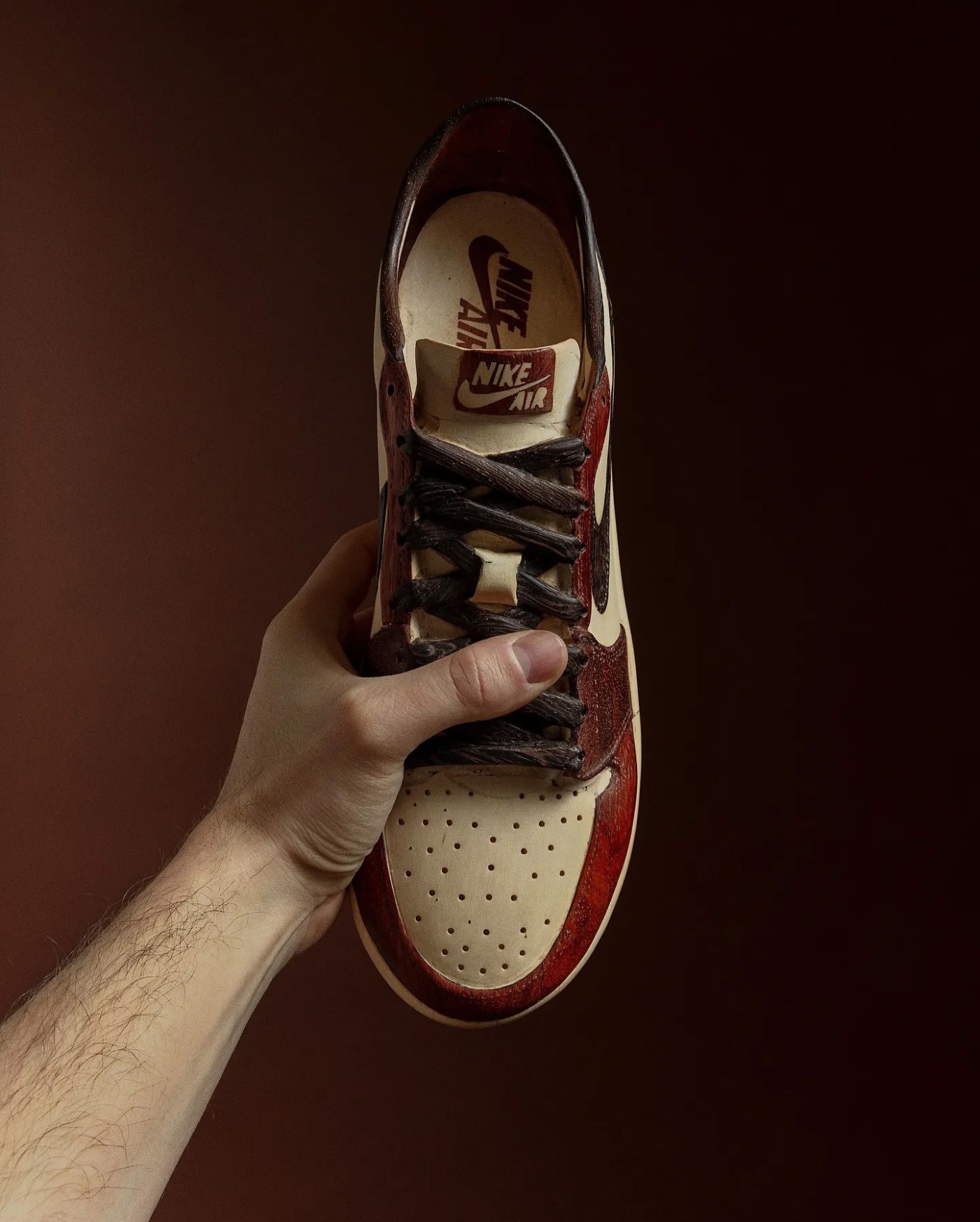 Air Jordan 1,AJ1 从没见过这么帅的鞋!居然完全用木头制作!穿上什么感觉... Air Jordan 1,AJ1 从没见过这么帅的鞋!居然完全用木头制作!穿上什么感觉...