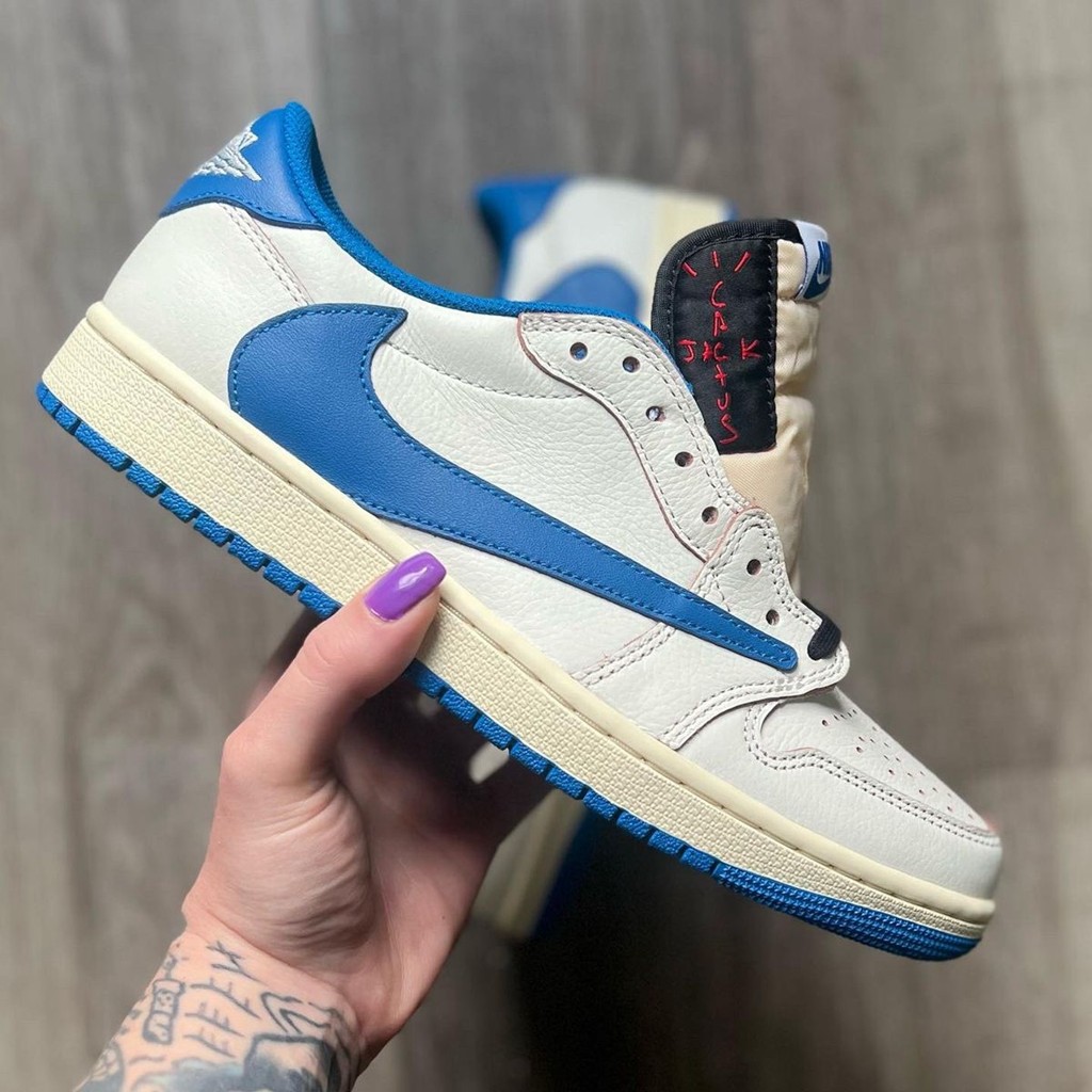 Travis Scott,fragment,Air Jord 「闪电倒钩 2.0」完整实物!这次还能起飞吗? Travis Scott,fragment,Air Jord 「闪电倒钩 2.0」完整实物!这次还能起飞吗?