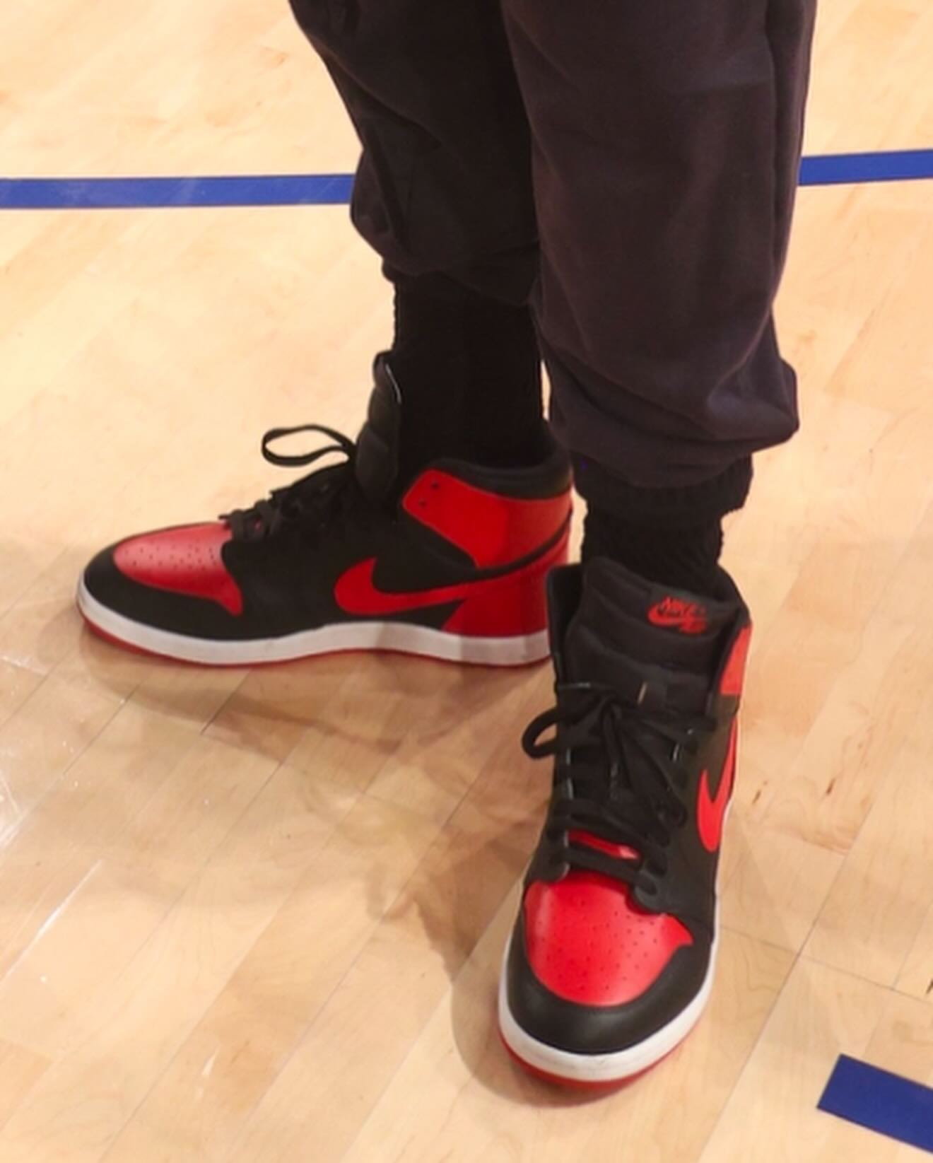 明星上脚 禁穿 AJ1 这么穿太帅!「甜瓜」抢先上脚! 明星上脚 禁穿 AJ1 这么穿太帅!「甜瓜」抢先上脚!
