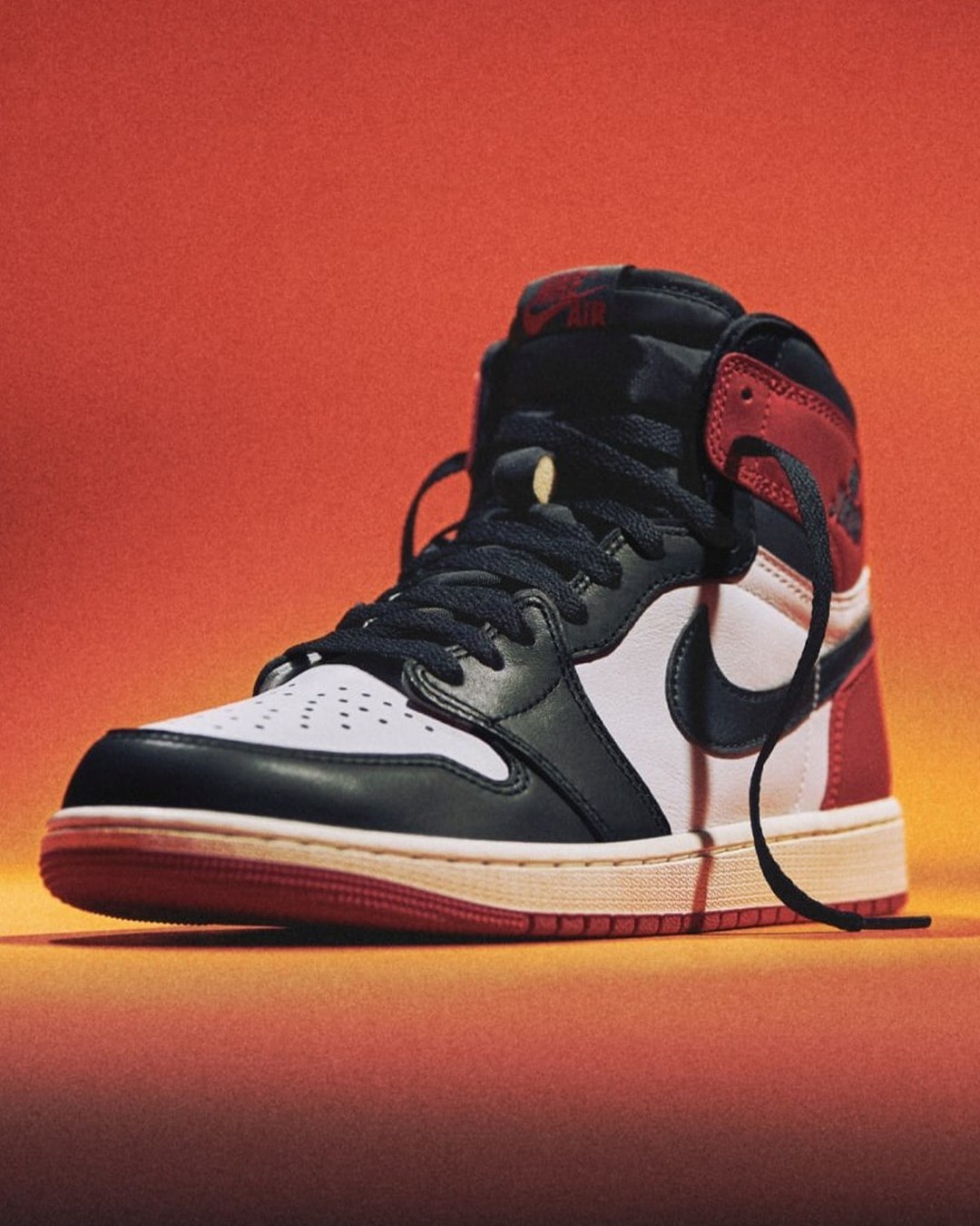 明星上脚 TS 亲穿上脚!「黑脚趾 AJ1」最新美图! 明星上脚 TS 亲穿上脚!「黑脚趾 AJ1」最新美图!