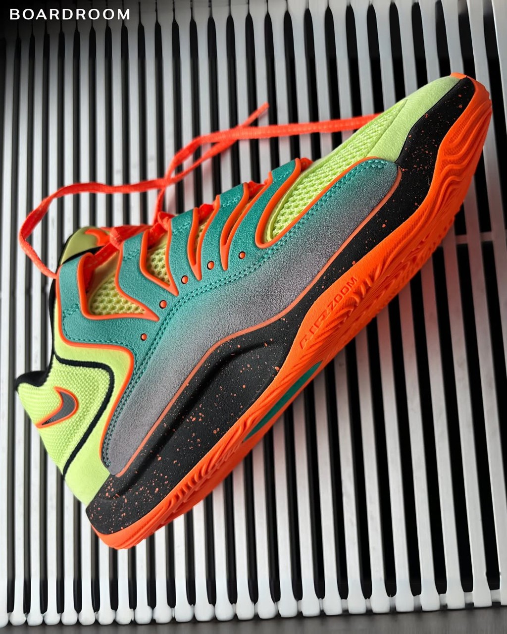 Nike,KD18,HV1994-301 初印象如何?杜兰特 KD18 实物终于来了! Nike,KD18,HV1994-301 初印象如何?杜兰特 KD18 实物终于来了!