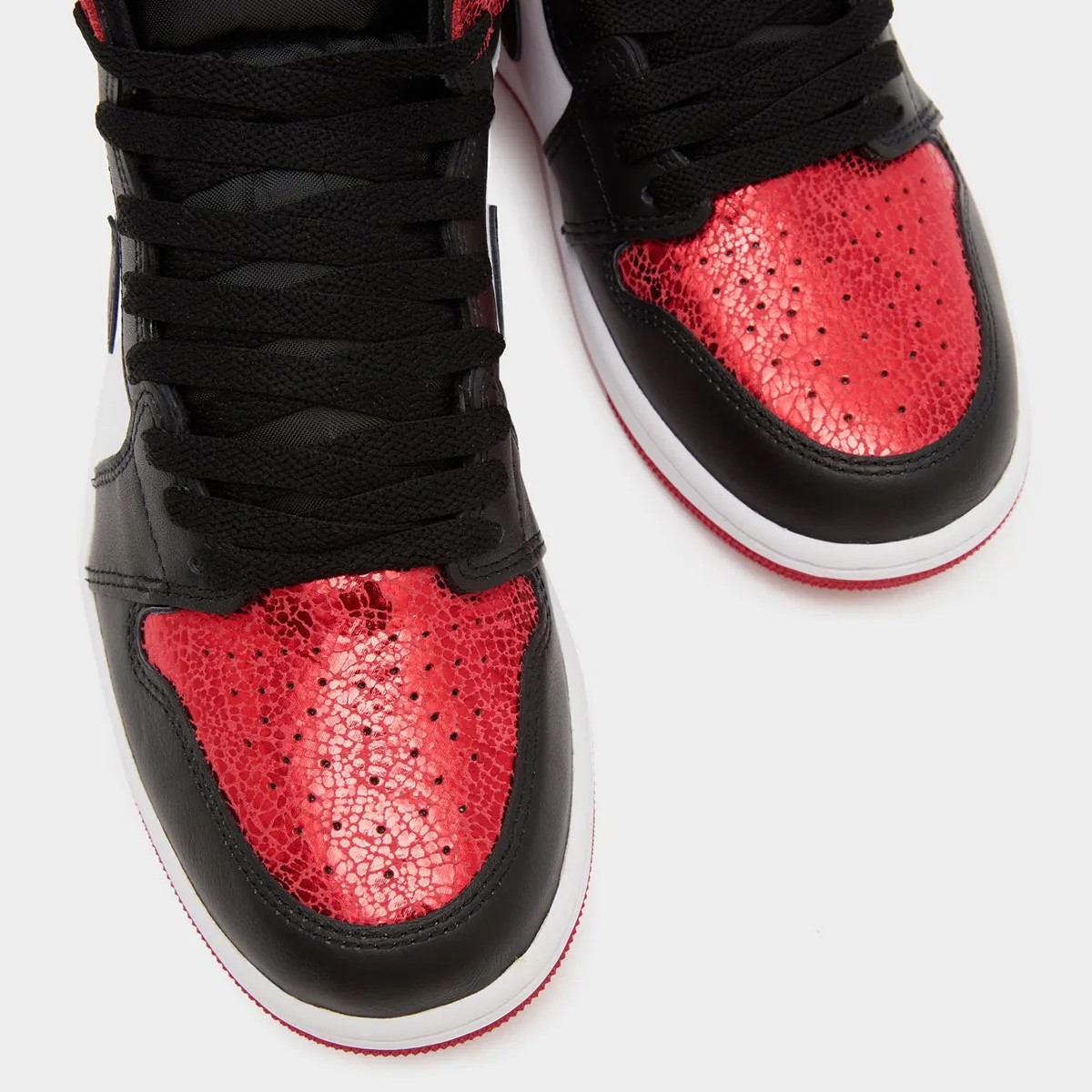 Air Jordan 1 Hi OG,AJ1,黑红脚趾,Ru 庆祝 AJ 四十周年!黑红脚趾 AJ1 变样了! Air Jordan 1 Hi OG,AJ1,黑红脚趾,Ru 庆祝 AJ 四十周年!黑红脚趾 AJ1 变样了!