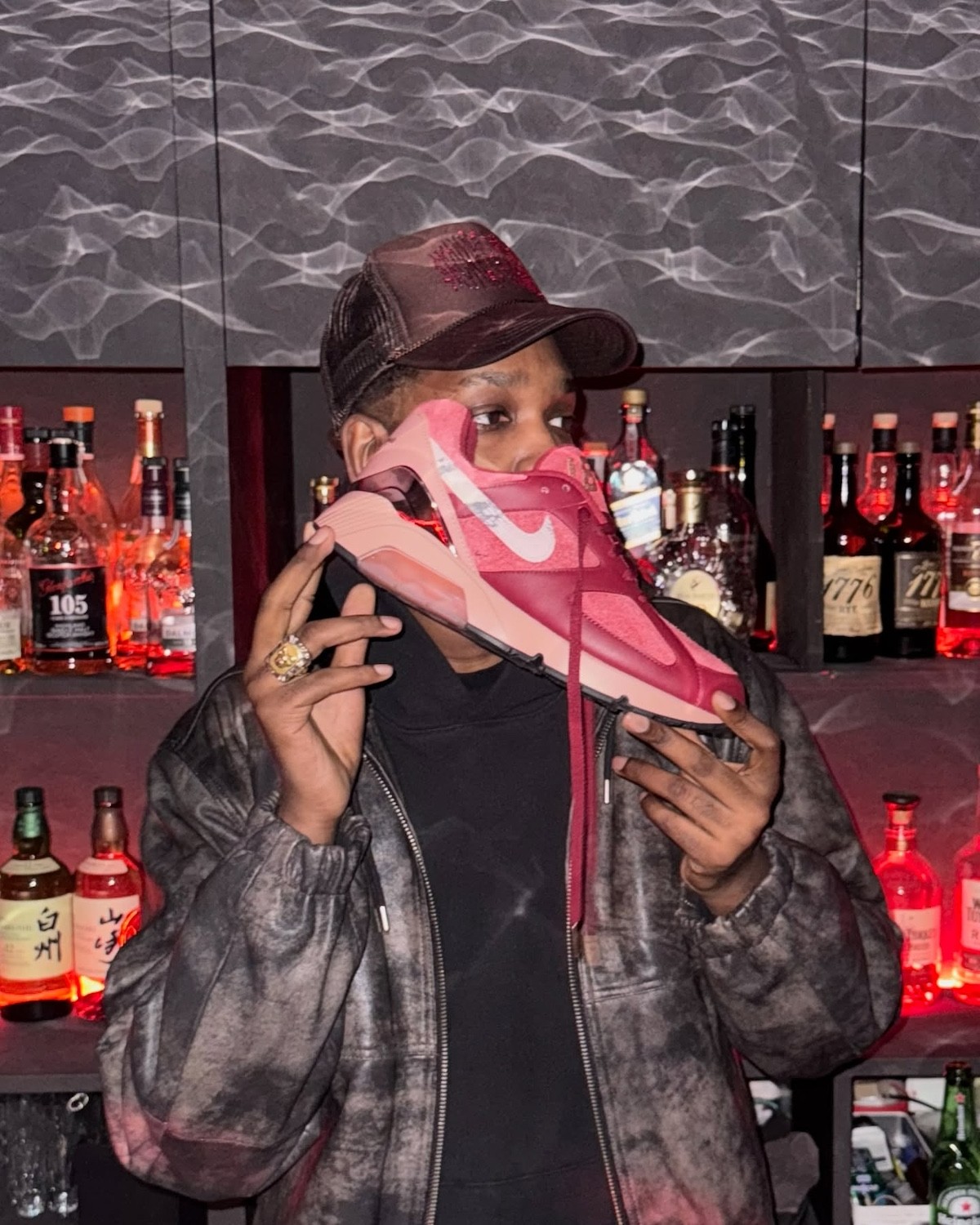 Apron Records,Nike,Air 180,Blo 超限量!Nike「新联名鞋」规格不低! Apron Records,Nike,Air 180,Blo 超限量!Nike「新联名鞋」规格不低!