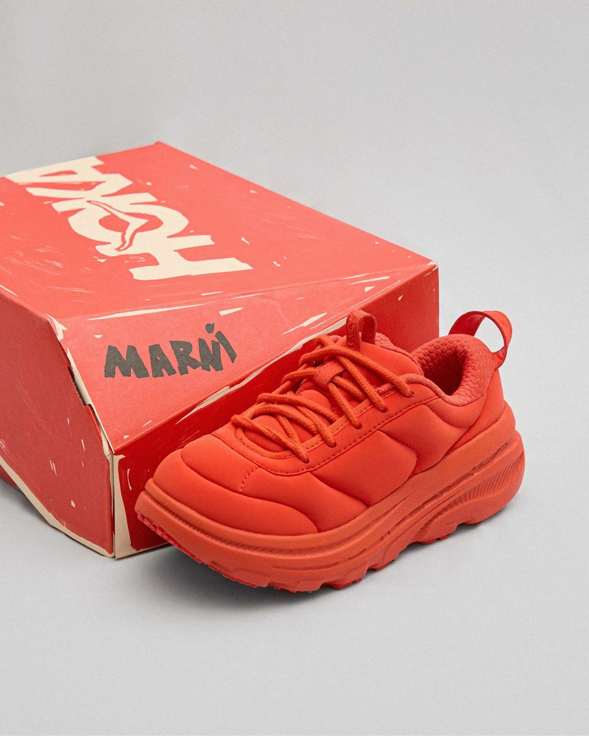 Marni,HOKA,Bondi B3LS HOKA 跟这牌子联名了!新鞋辨识度太高! Marni,HOKA,Bondi B3LS HOKA 跟这牌子联名了!新鞋辨识度太高!
