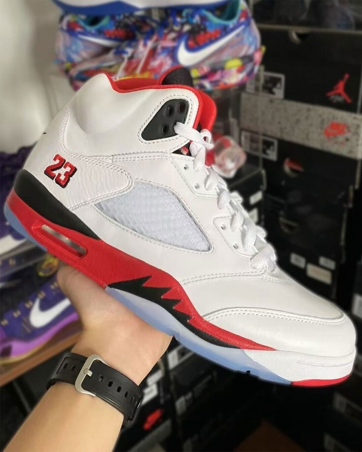 AJ,Air Jordan 5,Fire Red Black 时隔 12 年!这双「元年 AJ」终于回归! AJ,Air Jordan 5,Fire Red Black 时隔 12 年!这双「元年 AJ」终于回归!