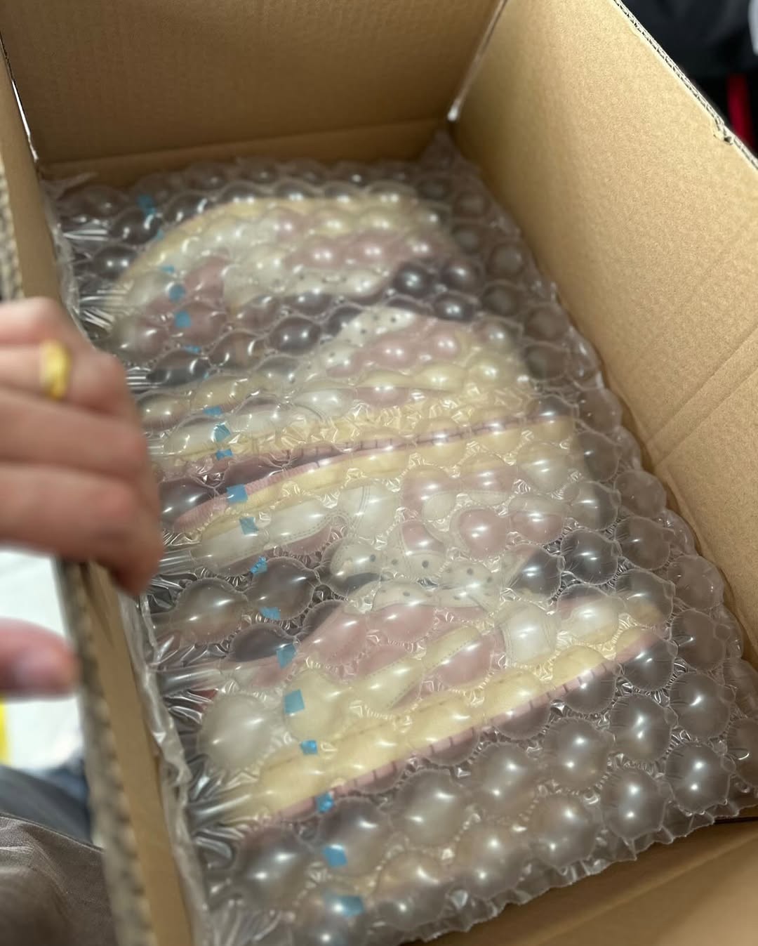 倒钩,粉倒钩,AJ 粉倒钩要恢复发售?颜值不低啊! 倒钩,粉倒钩,AJ 粉倒钩要恢复发售?颜值不低啊!