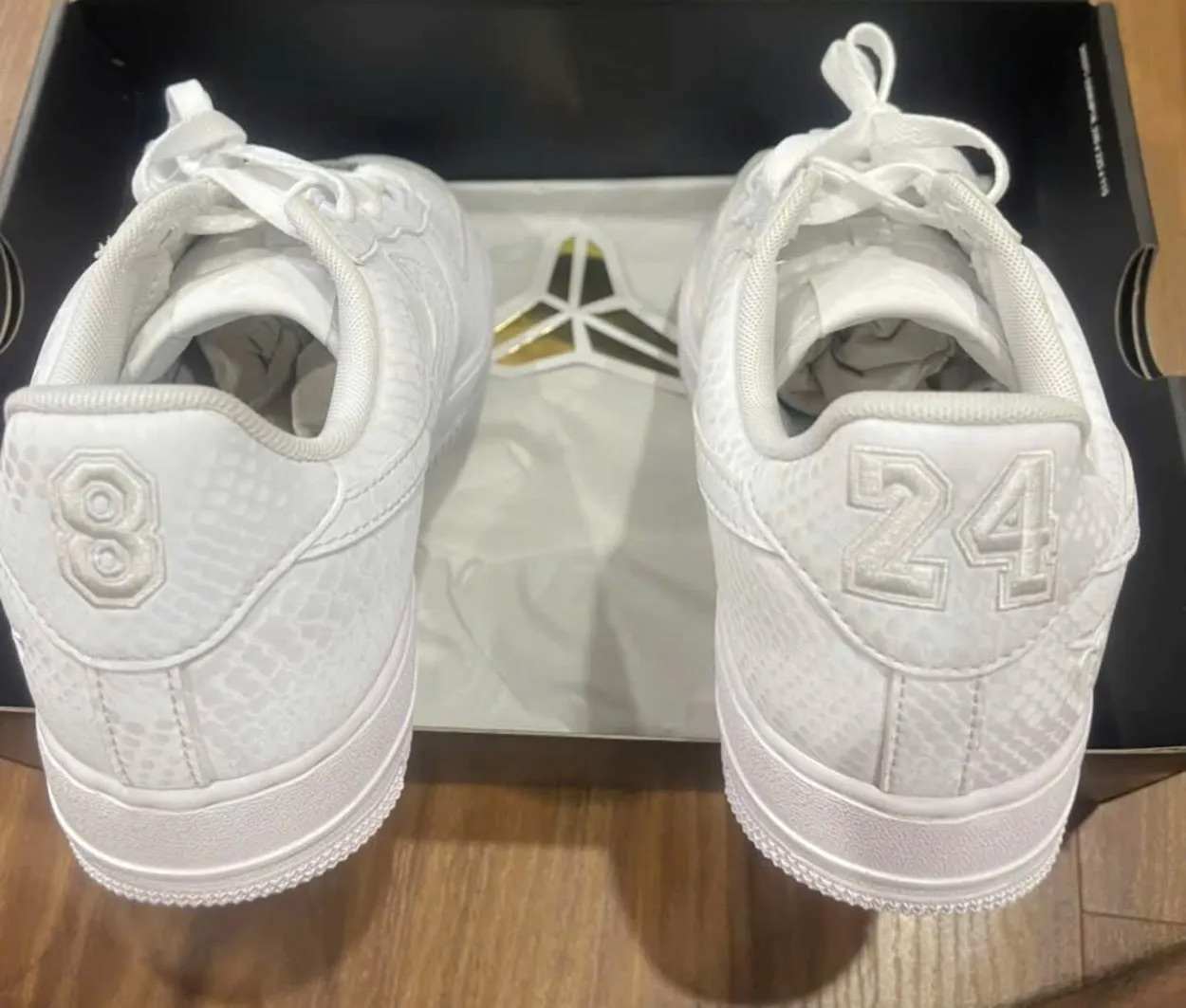 IB0018,AF1,Air Force 1,Nike,科比 实物首次曝光!终于等来这双「纯白 Kobe 新鞋」! IB0018,AF1,Air Force 1,Nike,科比 实物首次曝光!终于等来这双「纯白 Kobe 新鞋」!