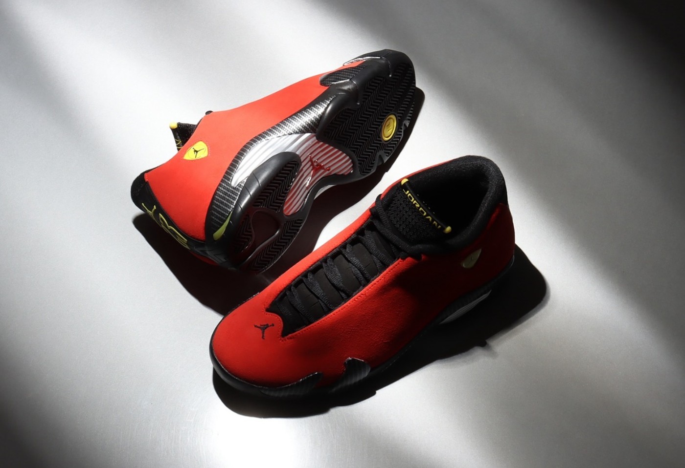IF5015-600,AJ14,Air Jordan 14 熟悉的那一抹红!法拉利 AJ14 实物美图来了! IF5015-600,AJ14,Air Jordan 14 熟悉的那一抹红!法拉利 AJ14 实物美图来了!
