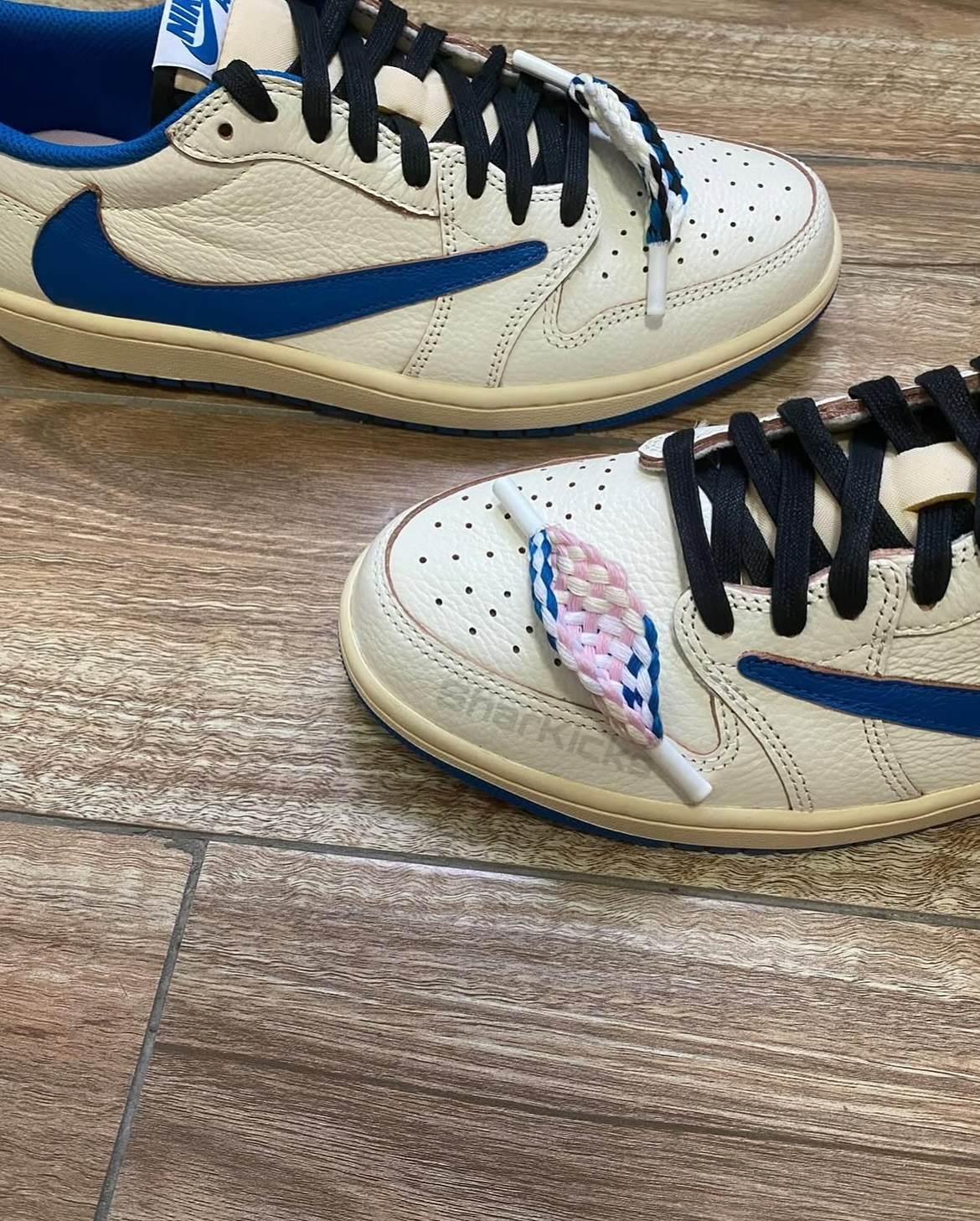 Air Jordan 1,DM7866-104,Travis 「闪电倒钩 2.0」鞋盒长这样!新图来了! Air Jordan 1,DM7866-104,Travis 「闪电倒钩 2.0」鞋盒长这样!新图来了!