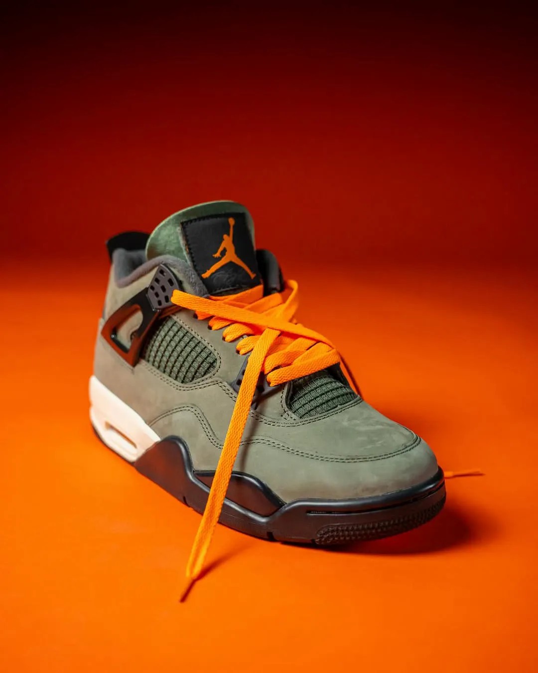 UNDEFEATED,Air Jordan 4,IB1519 日期大幅提前!UNDFTD x AJ4 只发售这个版本!货量是... UNDEFEATED,Air Jordan 4,IB1519 日期大幅提前!UNDFTD x AJ4 只发售这个版本!货量是...