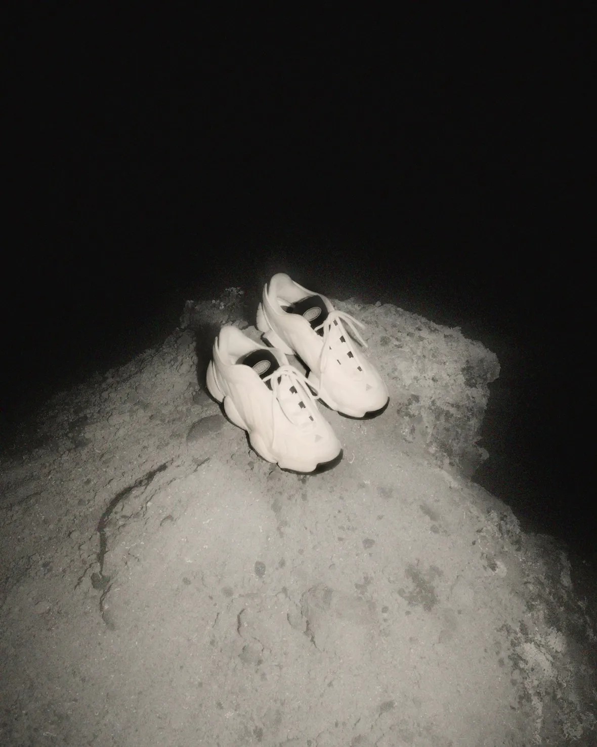 HAL Studios,adidas,Intimidatio adidas「经典天足」回归!新联名来了! HAL Studios,adidas,Intimidatio adidas「经典天足」回归!新联名来了!