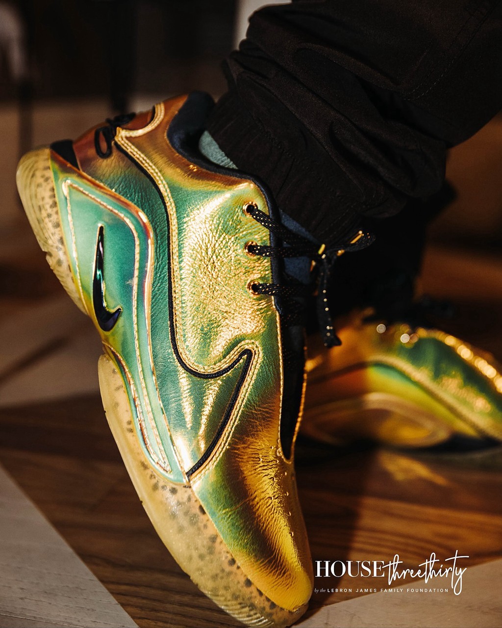 Nike,LeBron 23,40K Gold 詹姆斯「奥运金靴」超限量!?没关系,还有这双… Nike,LeBron 23,40K Gold 詹姆斯「奥运金靴」超限量!?没关系,还有这双…