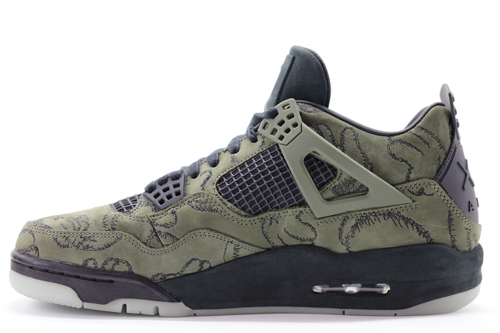 AJ4,KAWS 要价 48W!这双「超罕见 AJ」悄悄现身…… AJ4,KAWS 要价 48W!这双「超罕见 AJ」悄悄现身……