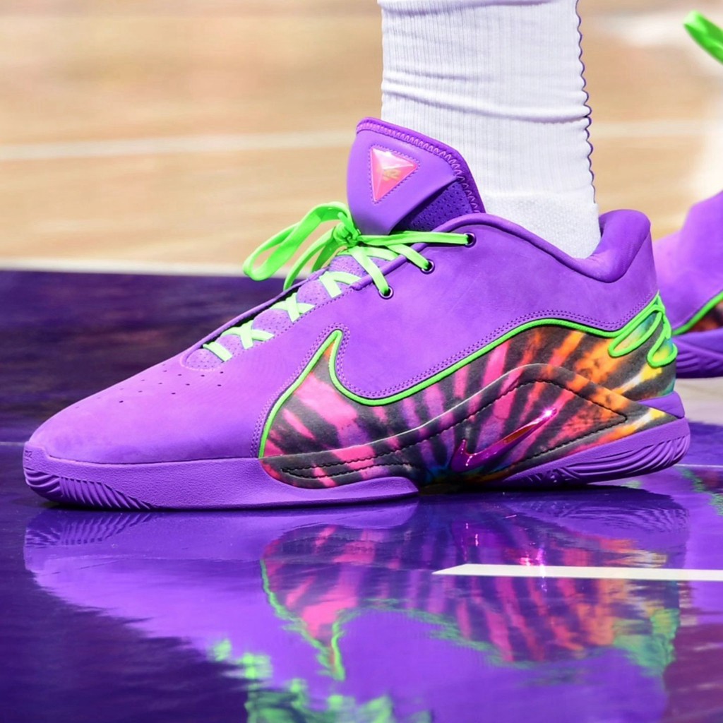 Nike,LeBron 23 好兄弟帮带货!浓眉上脚 LBJ23 新配色! Nike,LeBron 23 好兄弟帮带货!浓眉上脚 LBJ23 新配色!