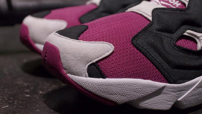 球鞋资讯,球鞋新闻,时尚杂  Reebok Insta Pump Fury OG “Brazen Berry” 实物欣赏
