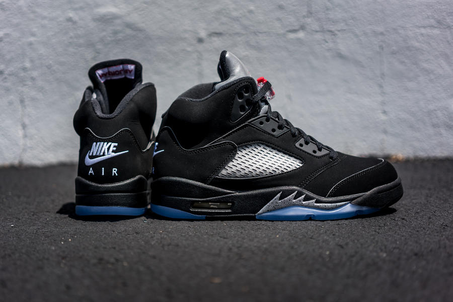 845035-003,AJ5,Air Jordan 5,AJ 845035-003AJ5黑银 发售提醒:黑银重磅 Air Jordan 5 “Metallic Black” 明日发售 845035-003,AJ5,Air Jordan 5,AJ 845035-003AJ5黑银 发售提醒:黑银重磅 Air Jordan 5 “Metallic Black” 明日发售