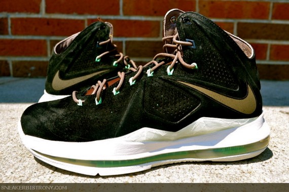 发售,lbj,lebron,suede,黑麂皮  发售提醒：LBJ X 黑麂皮 Nike LeBron X EXT Black Suede