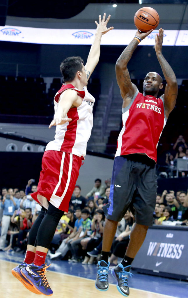 lebron,nike  黑蓝Nike Zoom Soldier VII 詹姆斯菲律宾上脚
