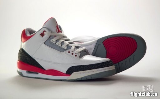 air jordan 3,aj3 AJ3 Fire Red 07年和13年款细节对 Air Jordan 3 “ Fire Red” 07年和13年版本细节对比