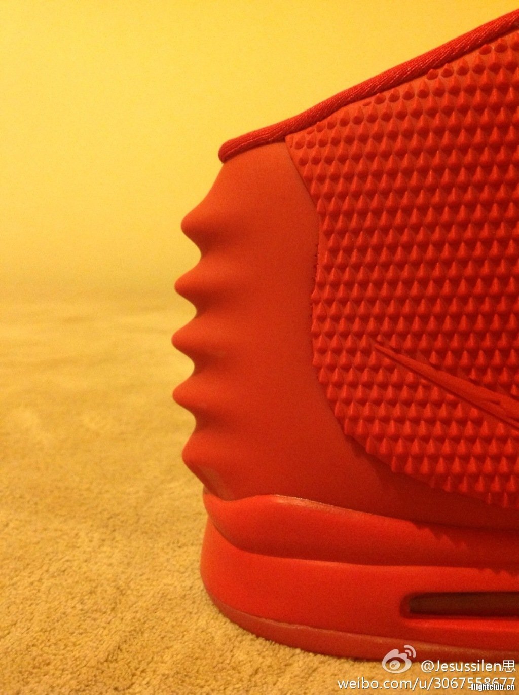 nike air yeezy 2 椰子2全红 Nike Air Yeezy 2 ＂Red＂ 实物再次曝光