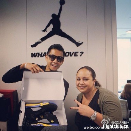 air jordan 5,aj5  黑人陈建州展示 AIR JORDAN ＂Shanghai＂ 实物