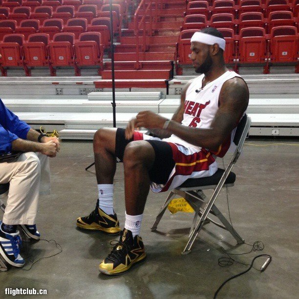 lerbon lbj10 詹姆斯亲着 LeBron X Elite ＂Championship＂专属定制版